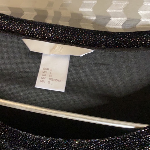 Never worn H and m Oversized dress with multicolour shimmers with layer sleeves - Picture 4 of 4